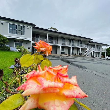 Colonial Lodge Motor Inn Yass Buitenkant foto