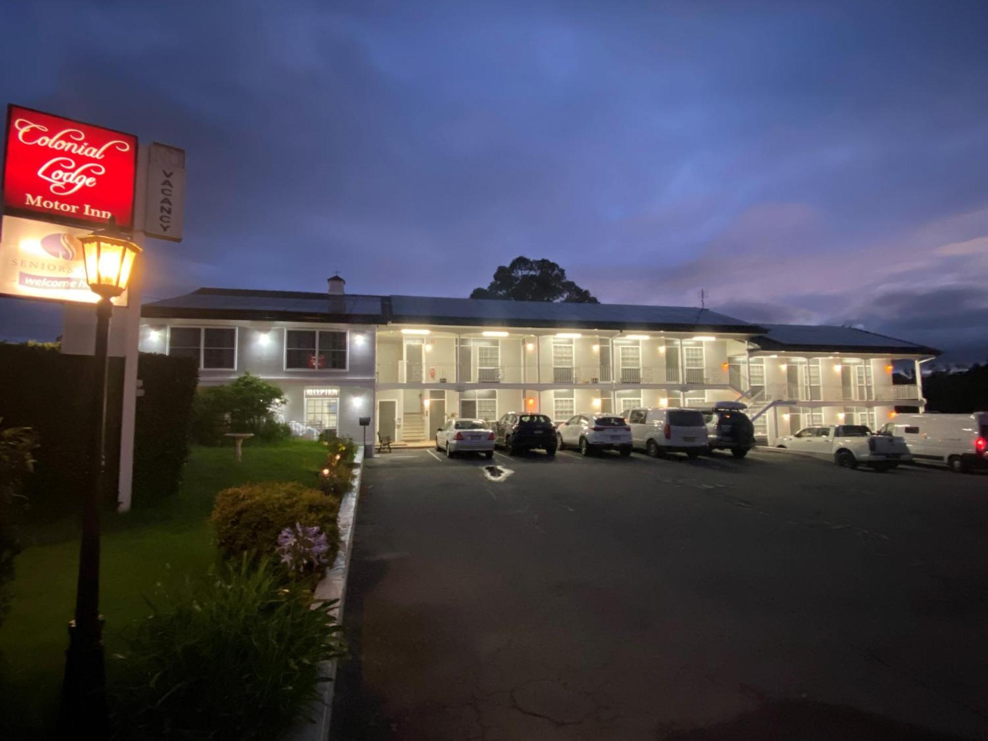 Colonial Lodge Motor Inn Yass Buitenkant foto
