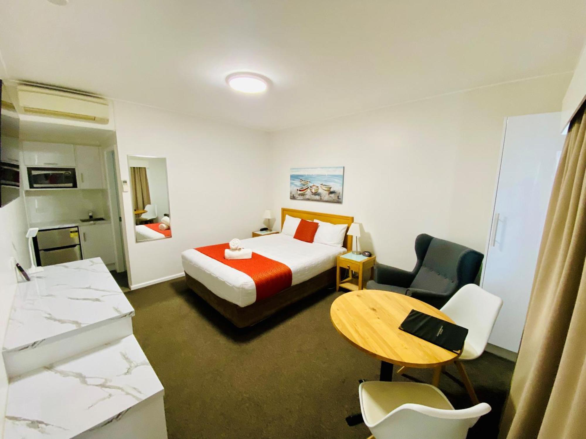 Colonial Lodge Motor Inn Yass Buitenkant foto