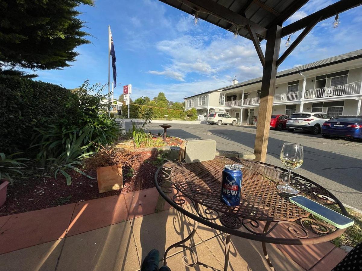 Colonial Lodge Motor Inn Yass Buitenkant foto