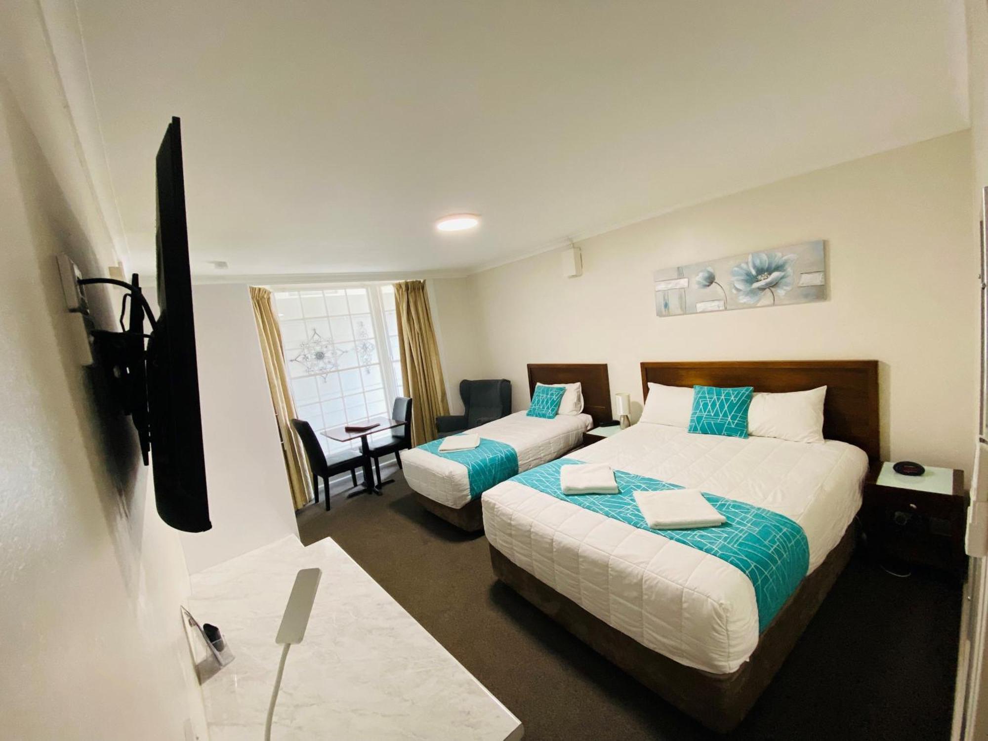 Colonial Lodge Motor Inn Yass Buitenkant foto