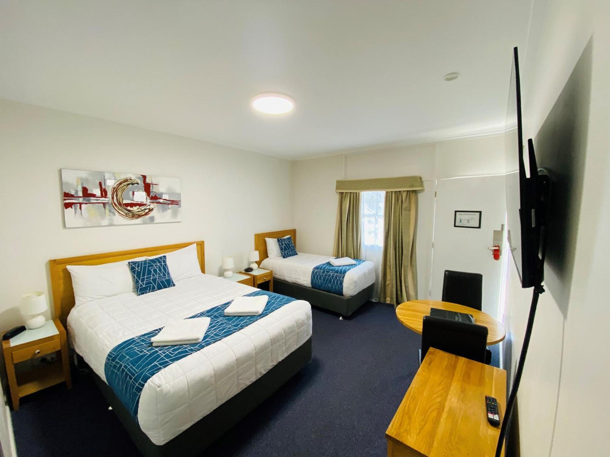 Colonial Lodge Motor Inn Yass Buitenkant foto