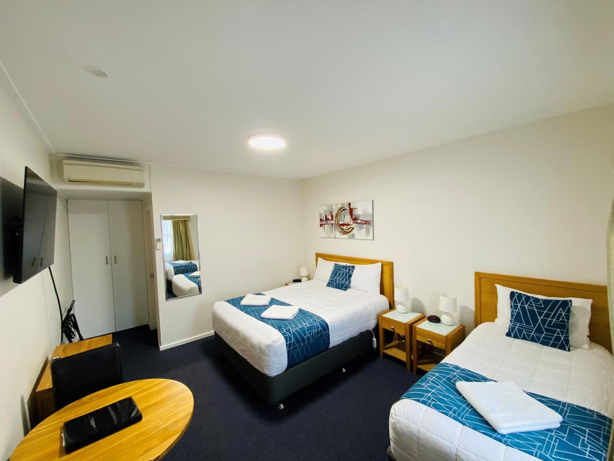 Colonial Lodge Motor Inn Yass Buitenkant foto