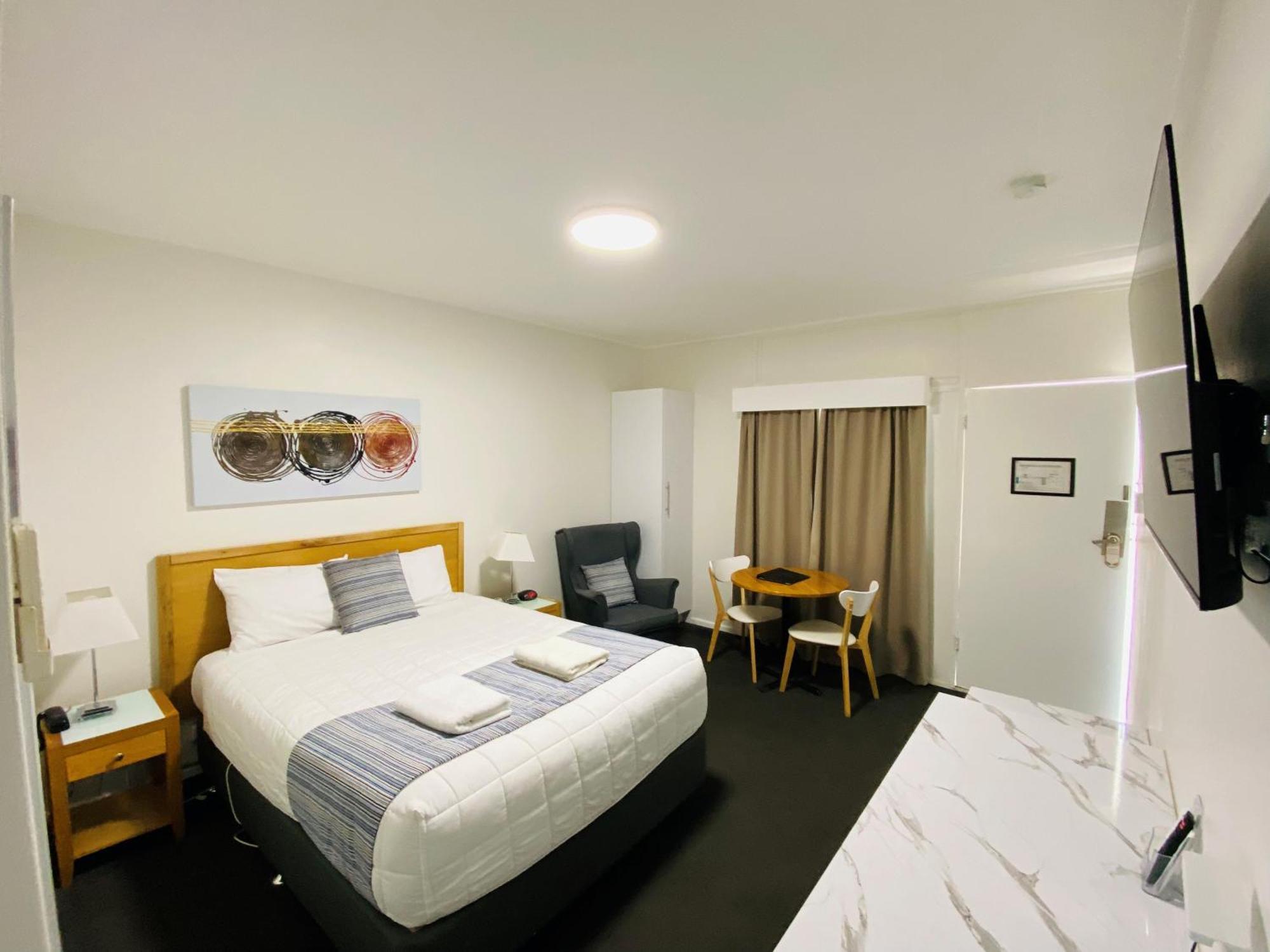 Colonial Lodge Motor Inn Yass Buitenkant foto