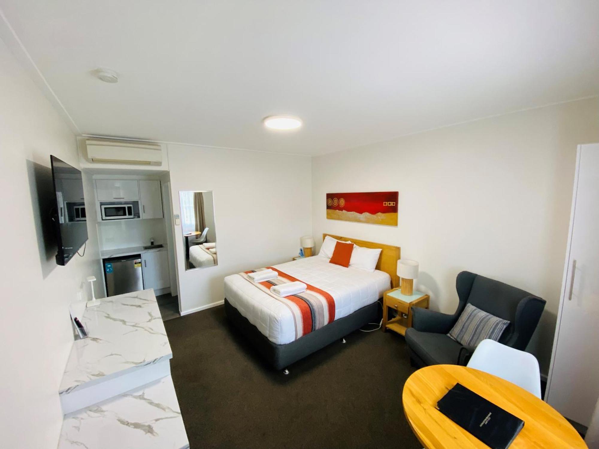 Colonial Lodge Motor Inn Yass Buitenkant foto